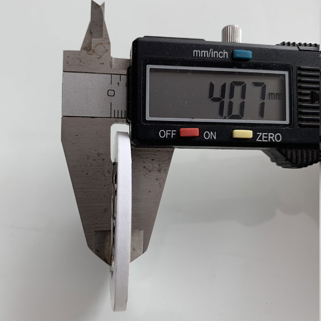 أضواء LED ملصق زجاجة كوستر ODM مع 2 × CR1220 بطارية مادة ثنائي الفينيل متعدد الكلور 3