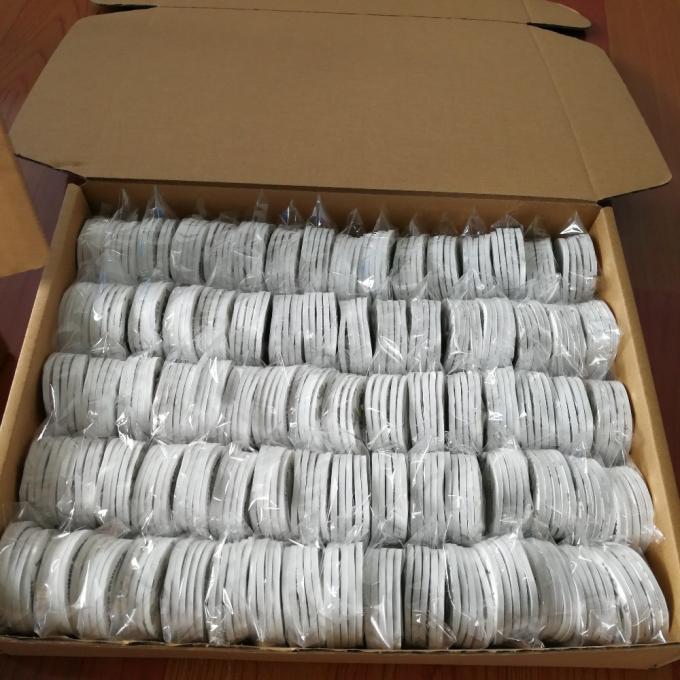 أضواء LED ملصق زجاجة كوستر ODM مع 2 × CR1220 بطارية مادة ثنائي الفينيل متعدد الكلور 13